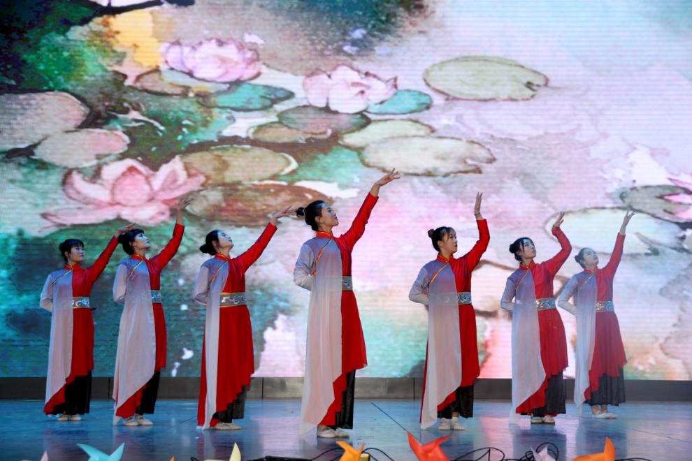 蓝鲸体育官方指定端