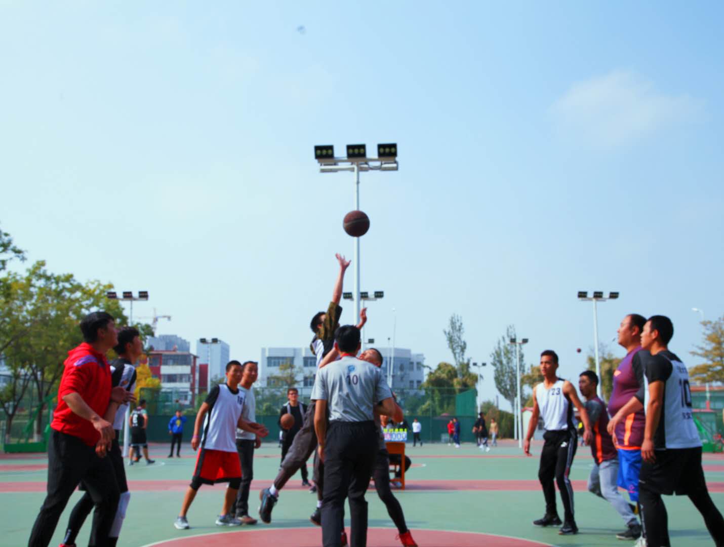 蓝鲸体育手机版