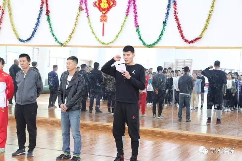 蓝鲸体育指定入口